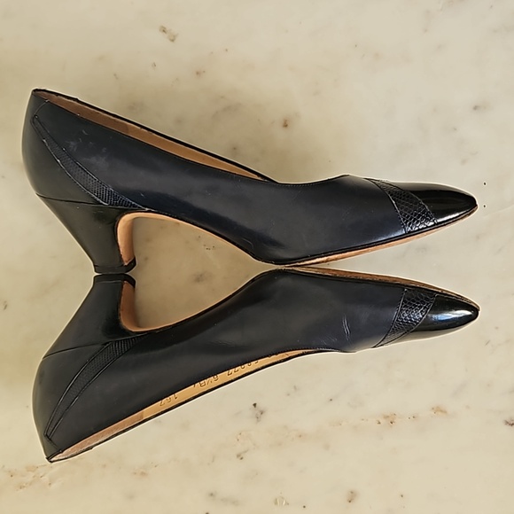 SALVATORE FERRAGAMO: navy blue and black leather block heels - Picture 4 of 7